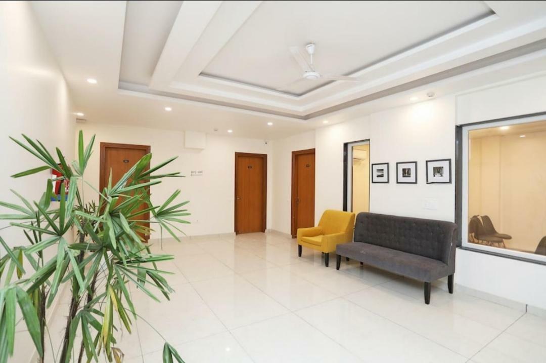 Hotel Galaxy Inn Gurgaon Exterior photo