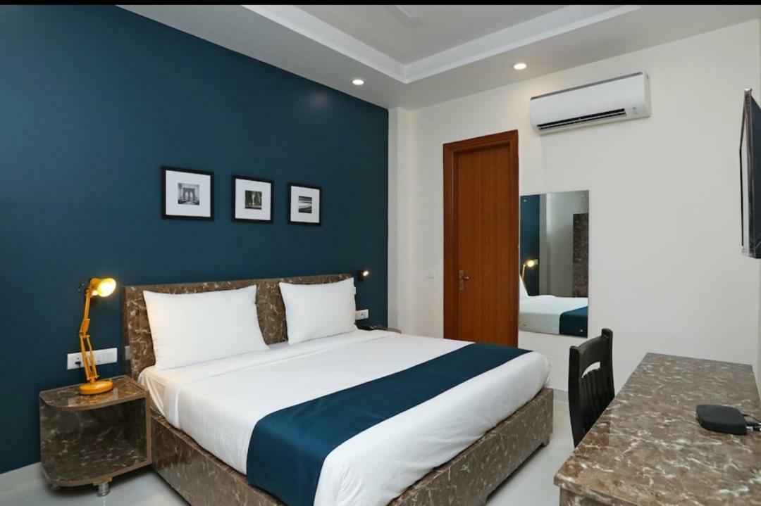 Hotel Galaxy Inn Gurgaon Exterior photo
